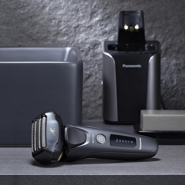 Panasonic Nass-/Trockenrasierer mit 5-Wege-Scherkopf und Linearmotor - Hochwertiger Rasierer für eine glatte Rasur.