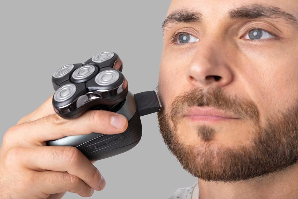 Remington Glatzenrasierer Herren elektrisch [Turbo-Boost-Funktion] Kopfrasierer Lithium - XR1600 - Bild von Remington XR1600 Kopfrasierer mit 5 Scherköpfen, sanfter Rasur bis zu 0,2 mm, Haarauffangkammer, Detailtrimmer und wasserfestem Design.