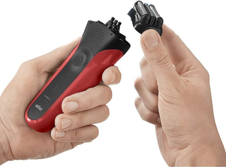 Braun Series 3 300s Wiederaufladbarer elektrischer Folienrasierer/Bartrasierer für das Gesicht von Männern, Rot - Hochwertiger elektrischer Rasierer für Männer in Rot von Braun. Wiederaufladbar und ideal für die Gesichtspflege. Holen Sie sich noch heute Ihren Braun Series 3 300s Rasierer!